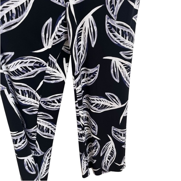 DKNY printed leaf sleeveless jumpsuit romper zip stretch summer women’s 8 medium - Picture 3 of 16